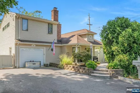 667 Mckinley Ave, Township Of Washington, NJ 07676
