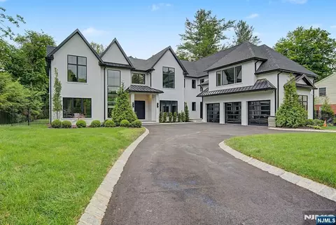 592 Piermont Rd, Demarest, NJ 07627