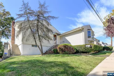 149 Charles St, Secaucus, NJ 07094