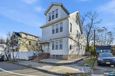 78 Devine St, Newark, NJ 07106