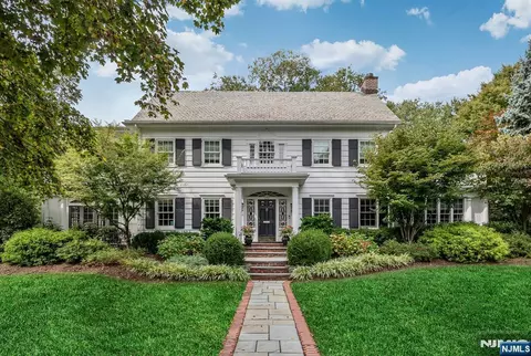 474 Heights Rd, Ridgewood, NJ 07450