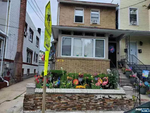 232 Wilkinson Ave, Jersey City, NJ 07305