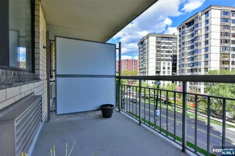Exterior - 307 Prospect Ave #4B, Hackensack, NJ 07601 photo 2 of 4