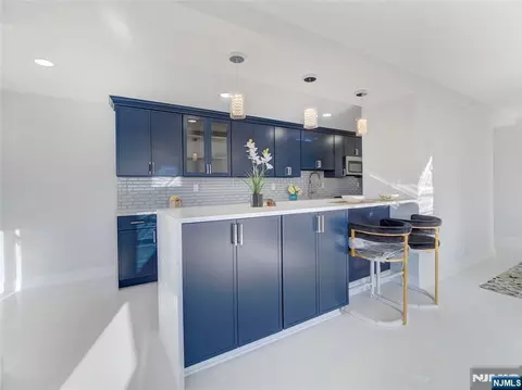 377 Harrison St, East Orange, NJ 07018