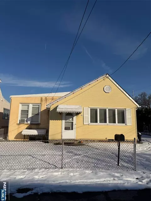 54 Bergen St, Garfield, NJ 07026