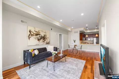 78 Wayne St #303, Jersey City, NJ 07302