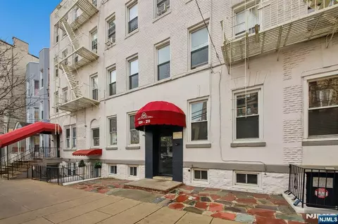209-211 48th St #D3/403, Union City, NJ 07087