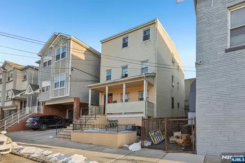48 Atlantic St, Elizabeth, NJ 07206