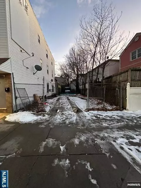 510 S Orange Ave, Newark, NJ 07103