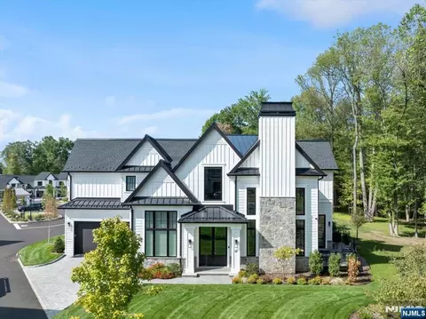 5 Stone Bridge Ct, Demarest, NJ 07627 photo 1