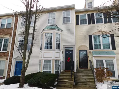 92 13th Ave, Newark, NJ 07103
