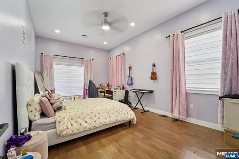 Bedroom - 24 Holmes Ln, Wayne, NJ 07470 photo 5 of 6