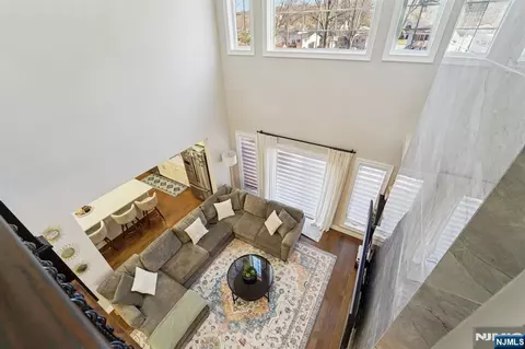 Entry Way - 24 Holmes Ln, Wayne, NJ 07470 photo 9 of 11
