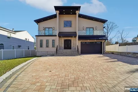 Exterior - 24 Holmes Ln, Wayne, NJ 07470 photo 1 of 8