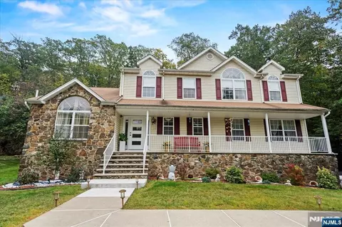 22 Cherbourg Dr, West Milford, NJ 07480