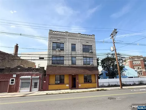 171 Old Bergen Rd #1R, Jersey City, NJ 07305