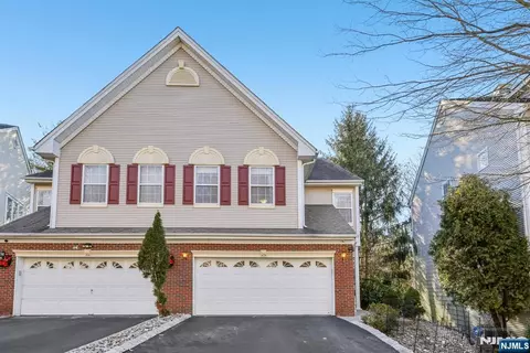 26 Eider Ct, Wayne, NJ 07470 photo 1