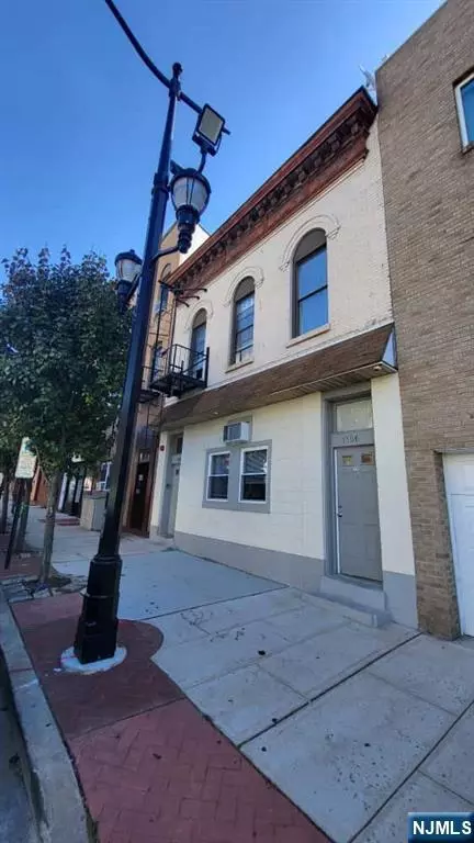 1506 Summit Ave, Union City, NJ 07087