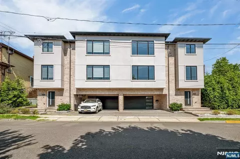 275 14th #B, Palisades Park, NJ 07650