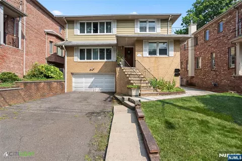 312 6th St, Palisades Park, NJ 07650