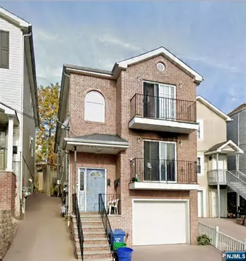 59 4th St, Paterson, NJ 07522