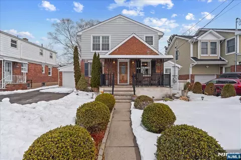 11-05 4th St, Fair Lawn, NJ 07410