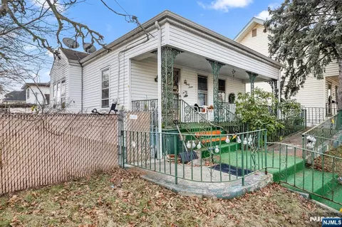 37 Raritan Rd, Linden, NJ 07036