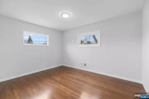Bedroom - 229 Standish Rd, Paramus, NJ 07652 photo 2 of 5