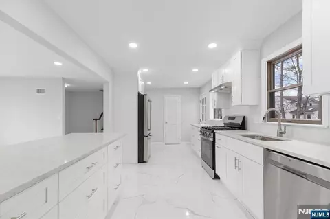 Entry Way - 229 Standish Rd, Paramus, NJ 07652 photo 2 of 3
