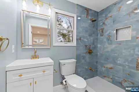 Bath - 229 Standish Rd, Paramus, NJ 07652 photo 1 of 7