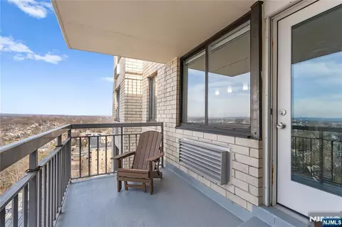 Exterior - 307 Prospect Ave #17D, Hackensack, NJ 07601 photo 1 of 6