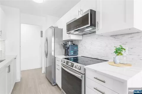 Kitchen - 307 Prospect Ave #17D, Hackensack, NJ 07601 photo 2 of 3