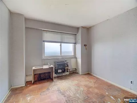377 Harrison St #14CC, East Orange, NJ 07018
