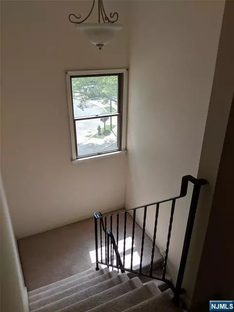 Entry Way - 39 1 2 Smith, Waldwick, NJ 07463 photo 2 of 3