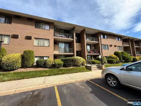 468 Liberty St #201, Little Ferry, NJ 07643