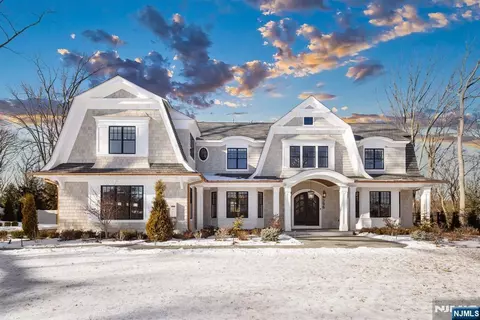 396 Knollwood Rd, Ridgewood, NJ 07450