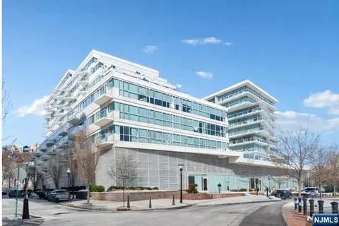 800 Ave At Port Imperial Blvd #416, Weehawken, NJ 07086