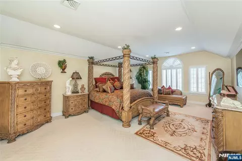 Bedroom - 6 Merrimack Ct, Paramus, NJ 07652 photo 1 of 4