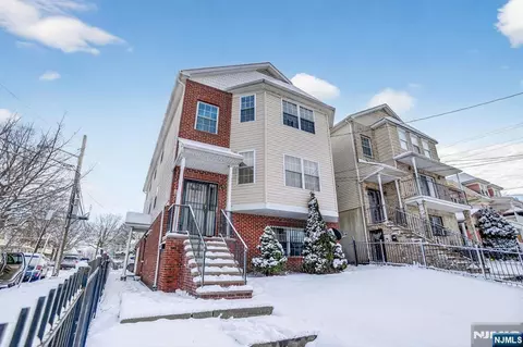 28 Clinton Pl, Newark, NJ 07108