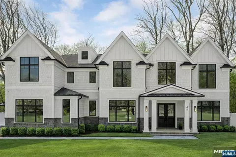 48 Brook Rd, Saddle River, NJ 07458