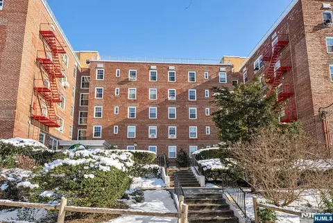 8300 Boulevard E #4D, North Bergen, NJ 07047