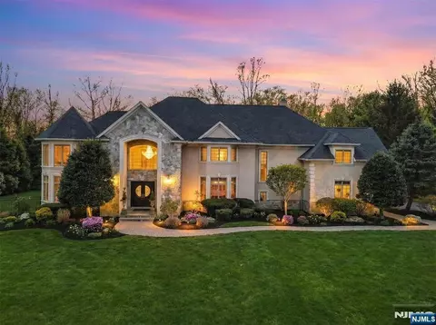 2 Stewart Ct, Old Tappan, NJ 07675