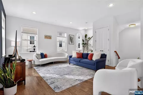 165 Roosevelt Dr, Wood Ridge, NJ 07075