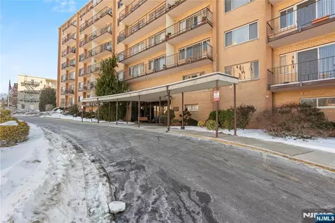 265 Main St #704, Ridgefield Park, NJ 07660