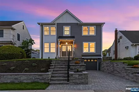 459 Washington Ave, Rutherford, NJ 07070