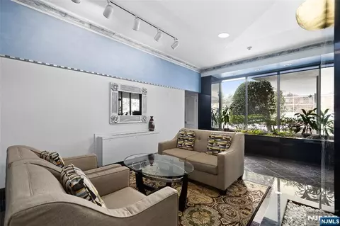 Living - 280 Prospect #9H, Hackensack, NJ 07601 photo 4 of 4