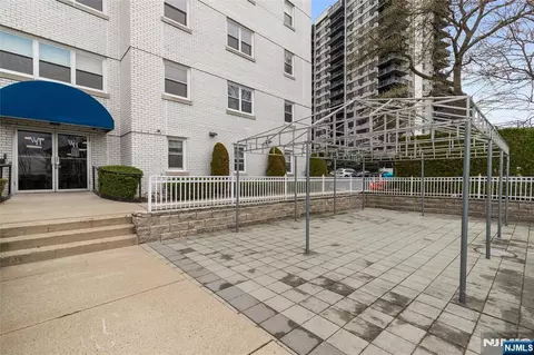 Exterior - 280 Prospect #9H, Hackensack, NJ 07601 photo 2 of 5