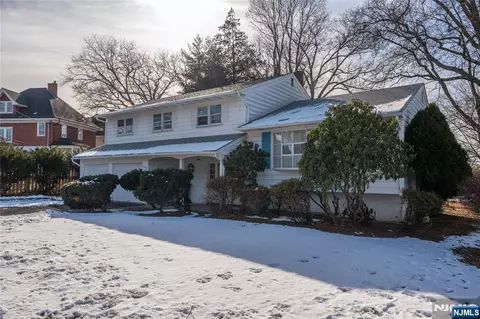 Exterior - 409 W Anderson St, Hackensack, NJ 07601 photo 2 of 6