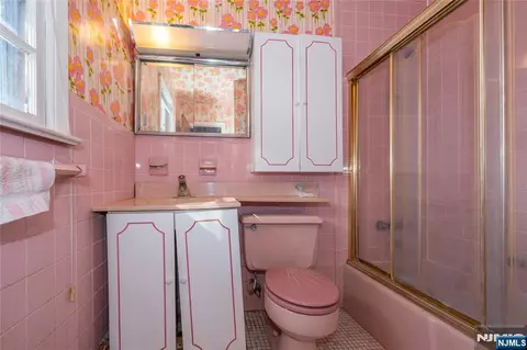 Bath - 409 W Anderson St, Hackensack, NJ 07601 photo 3 of 3