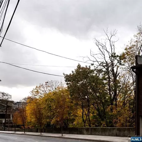 616 Gregory Ave, Weehawken, NJ 07086